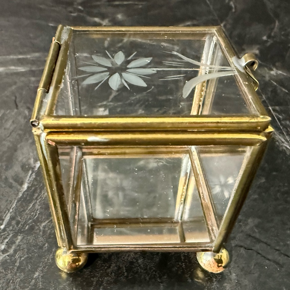 Glass Jewelry Box with Etched Flower on Lid and Mirror Bottom - Picture 10 of 14
